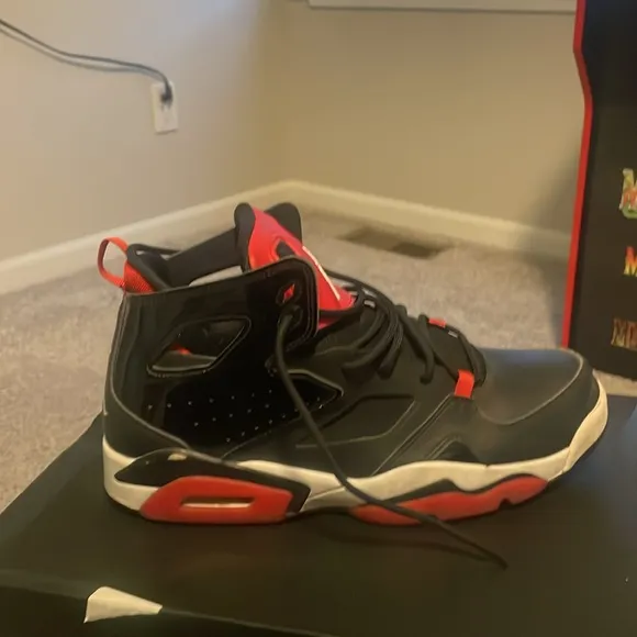 9.5 Jordan flight club 91 bred