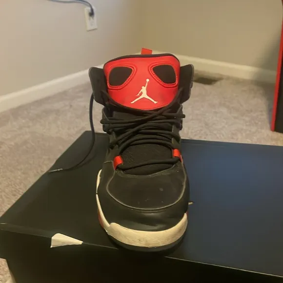 9.5 Jordan flight club 91 bred