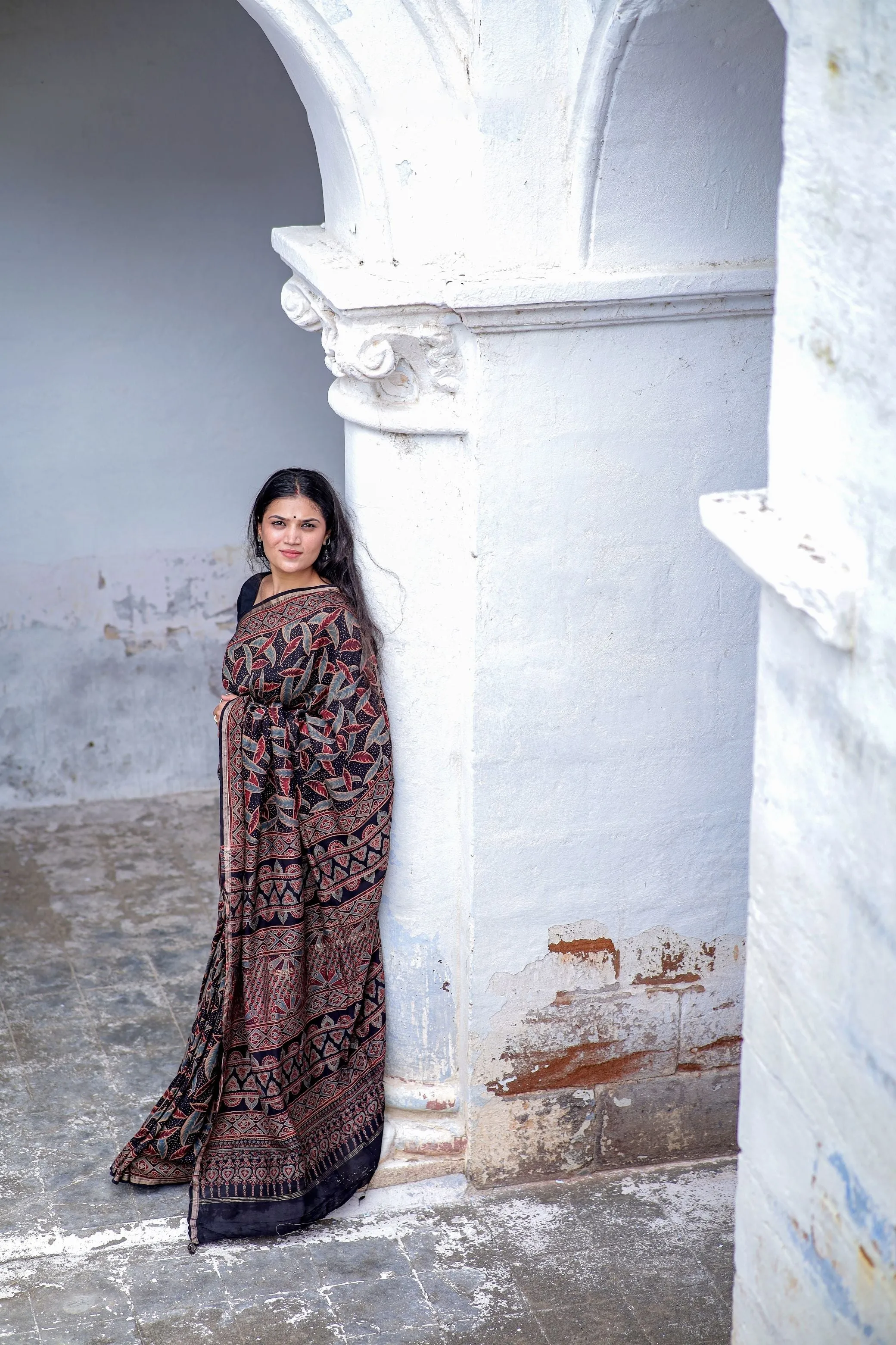 A trsyt with Ajrakh -Jharokha -Leaf Black chanderi ajrakh saree