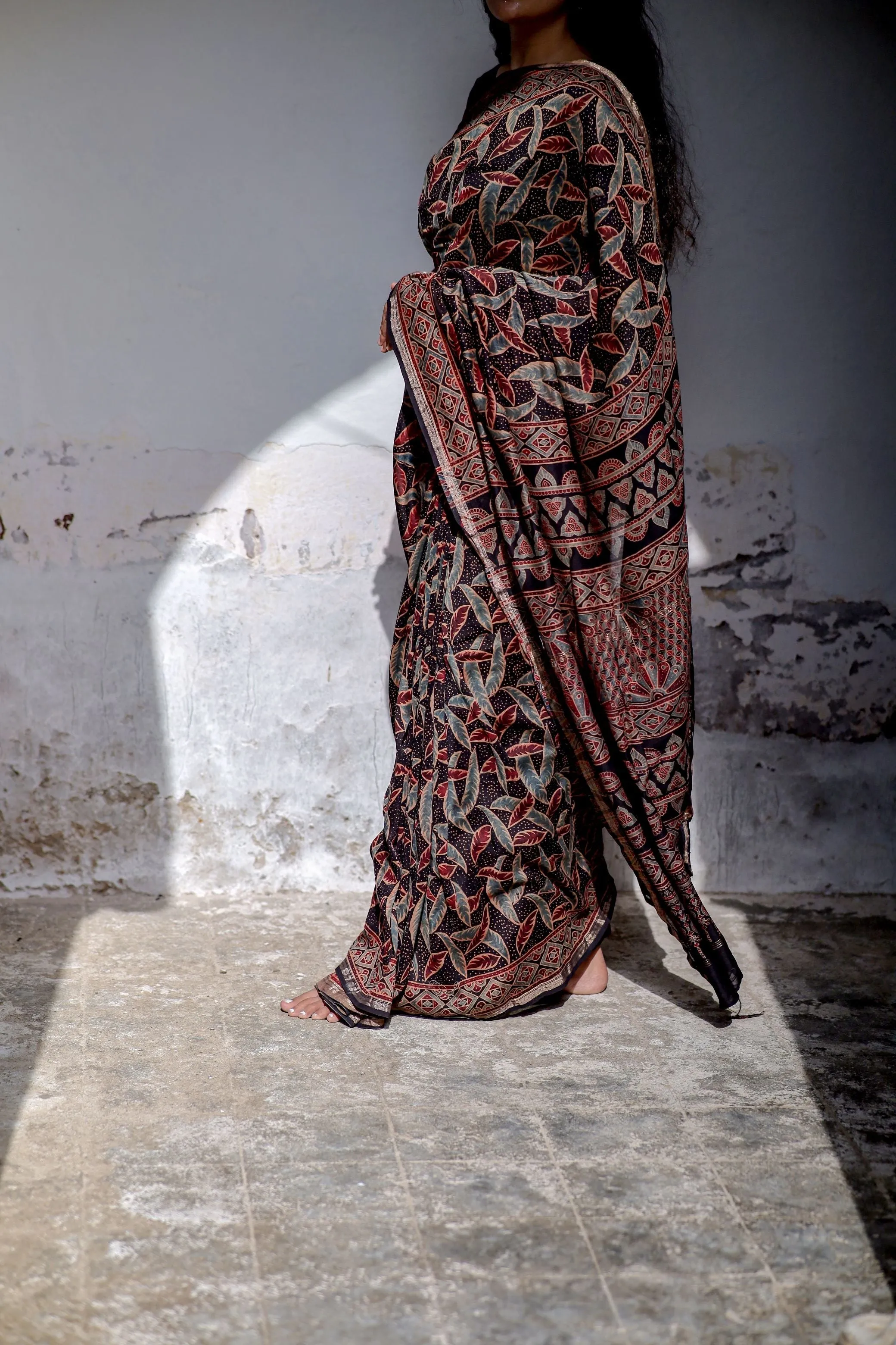 A trsyt with Ajrakh -Jharokha -Leaf Black chanderi ajrakh saree