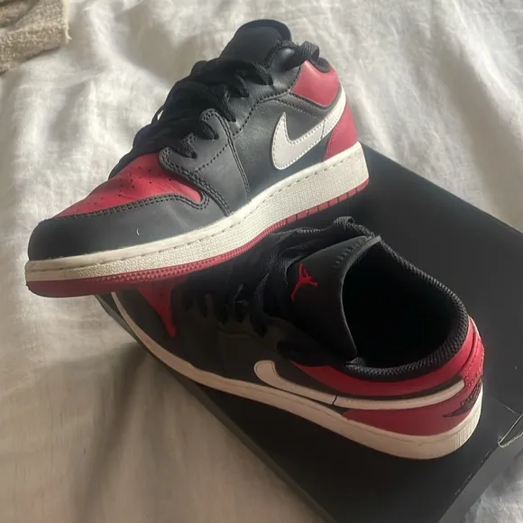 Air jordan 1 low size 5.5 excellent condition