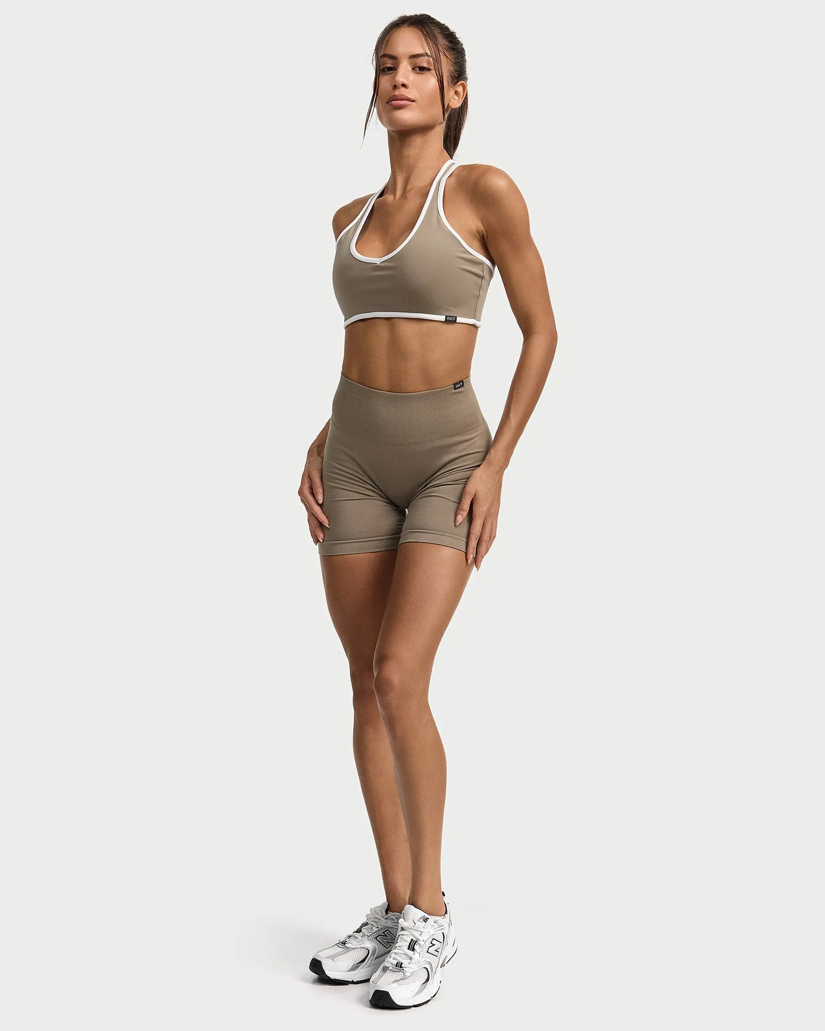 Appearance Outlined Nylon Bra (Outlet)