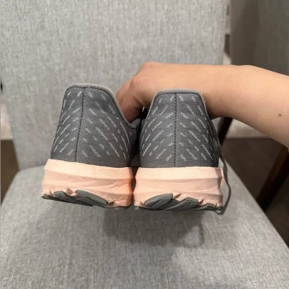 Brooks Women's Launch 10 Running Shoe