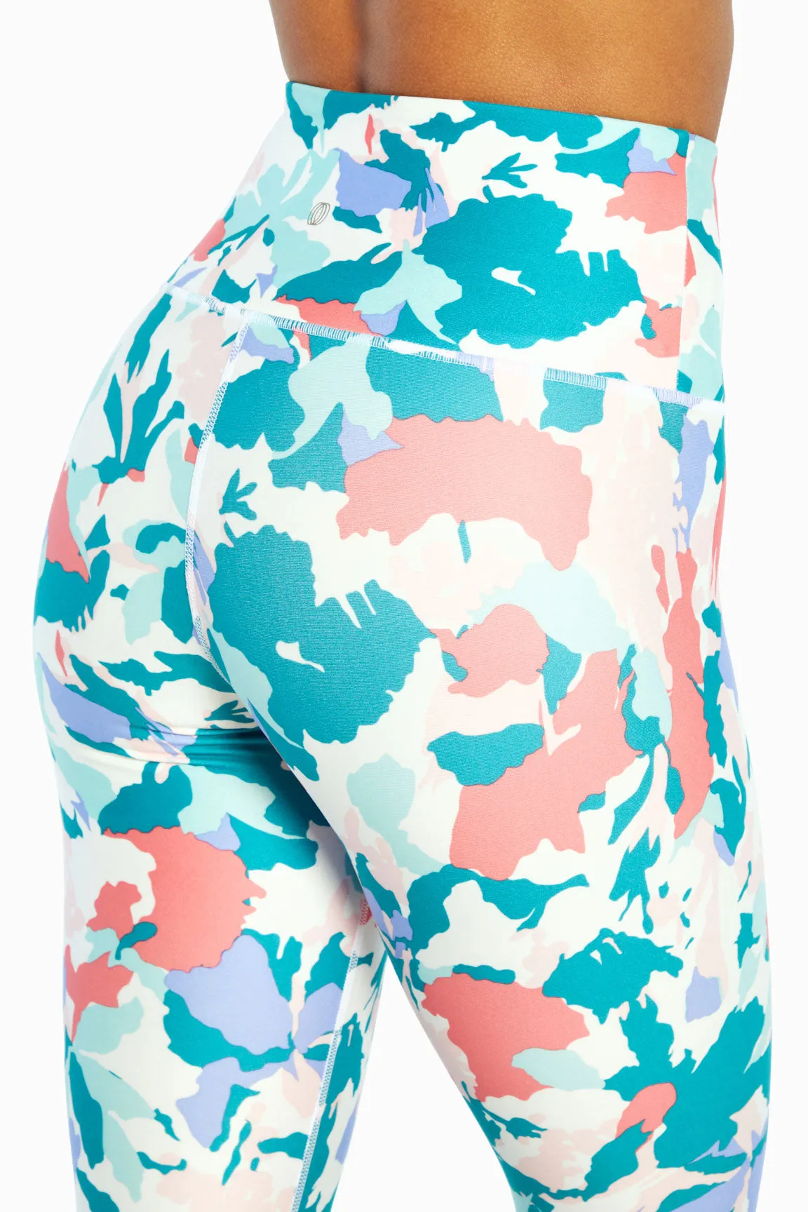 Contender 22" Capri (Sugar Coral Paper Mache Floral)