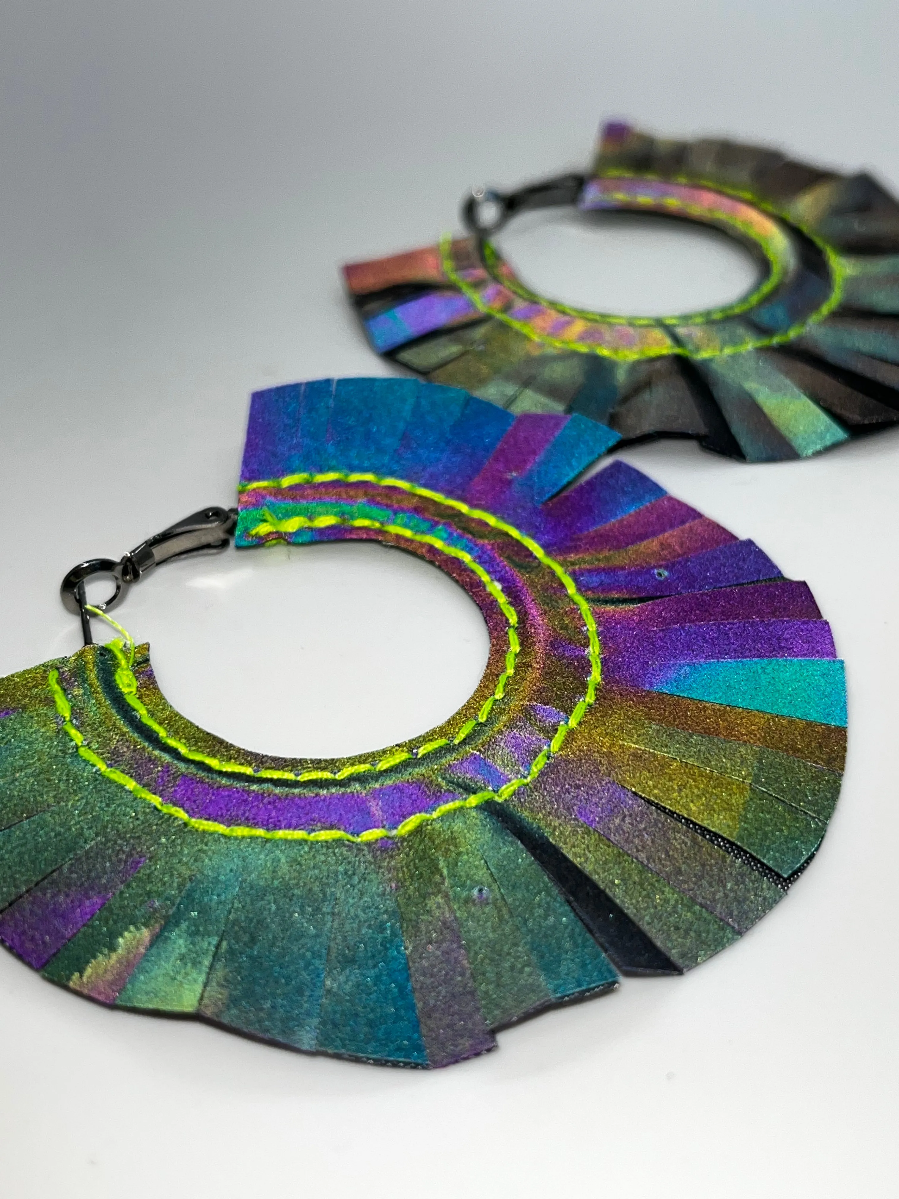 FRINGE HOOPS