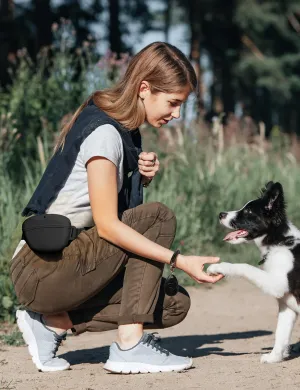 heouvo Magnetic Silicone Dog Treat Pouch with Training Clicker & Waist Belt for Pet Training Walking, Black