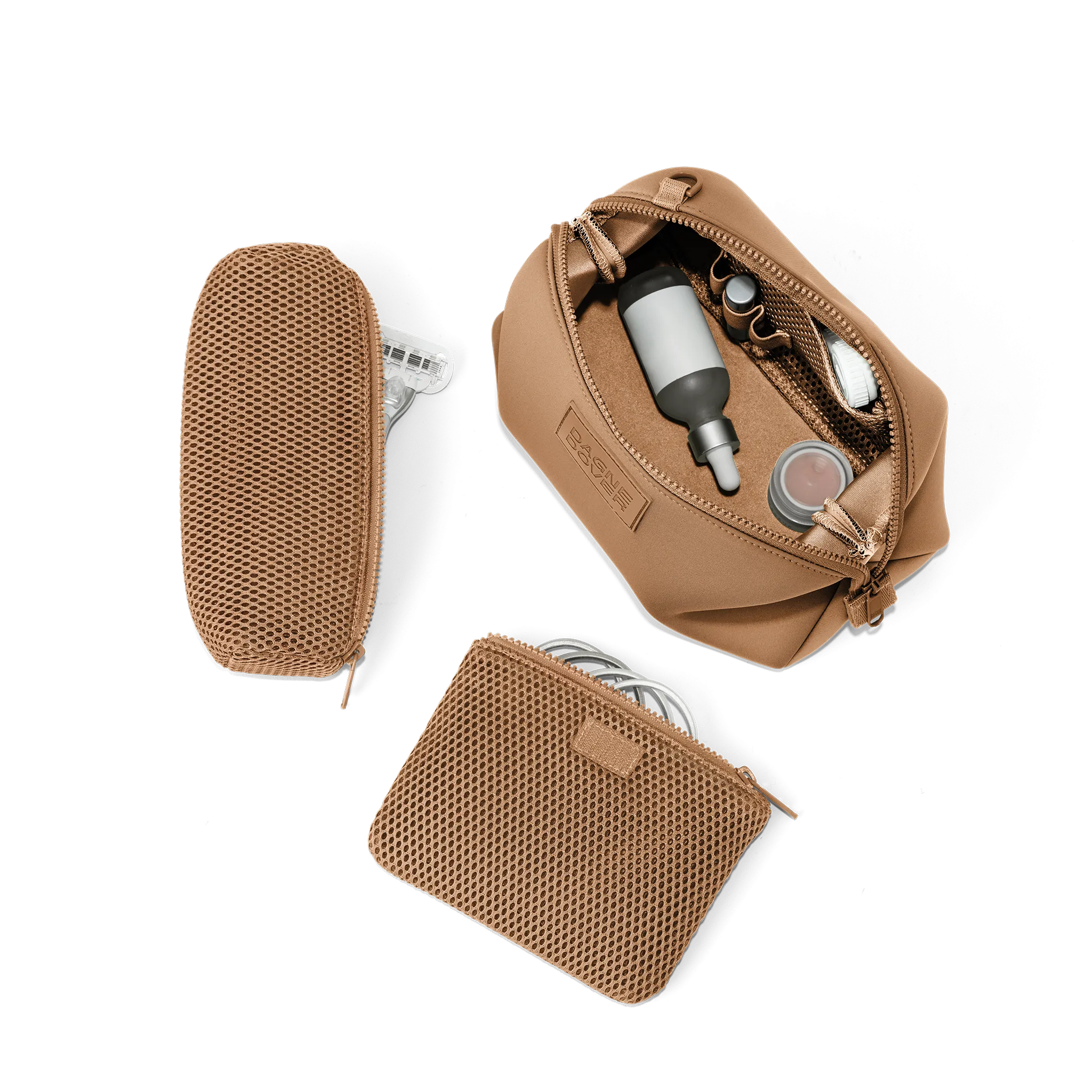 Hunter Toiletry Bag in Camel, Large