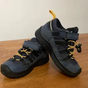 Keen Targhee Low Grey Waterproof Sneakers Size 9