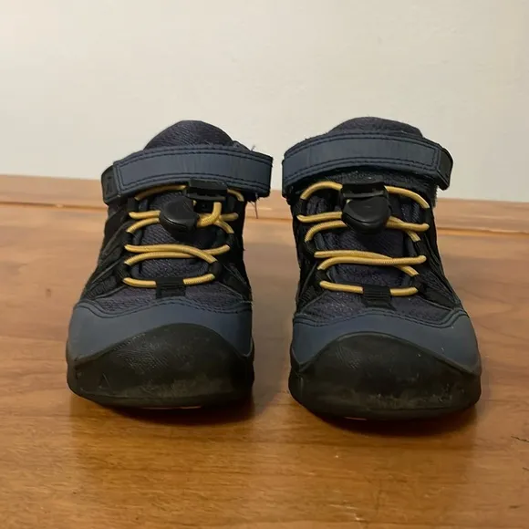Keen Targhee Low Grey Waterproof Sneakers Size 9