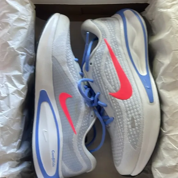 Nike .. ConfiRide 👟 Shoe‼️‼️