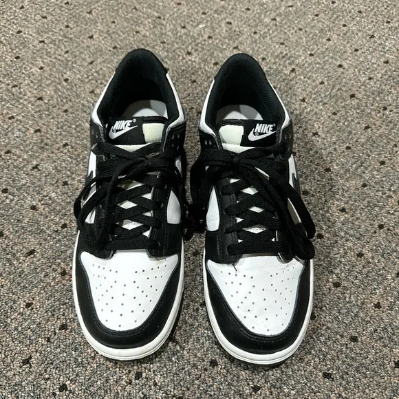 Nike Dunk Low Panda sneakers