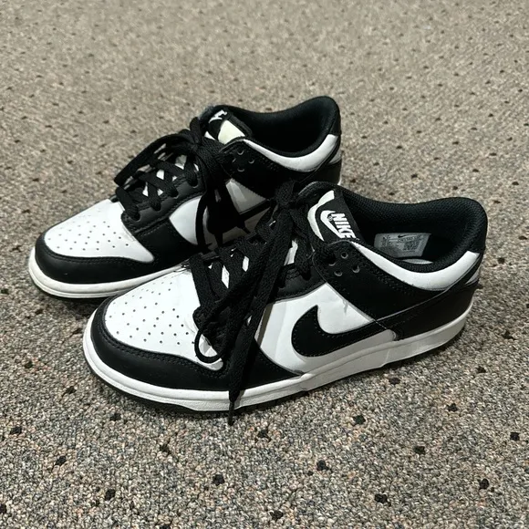 Nike Dunk Low Panda sneakers