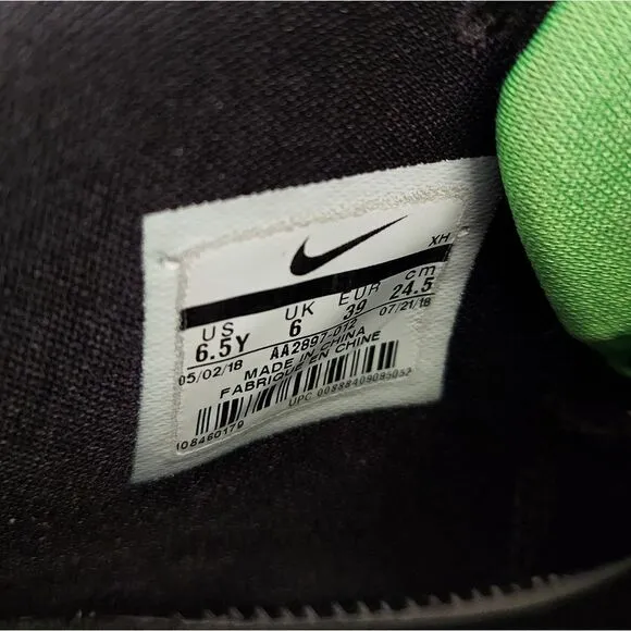 Nike Kyrie 4 Black Halloween Green GS Size 6.5Y Sneakers AA2897-012