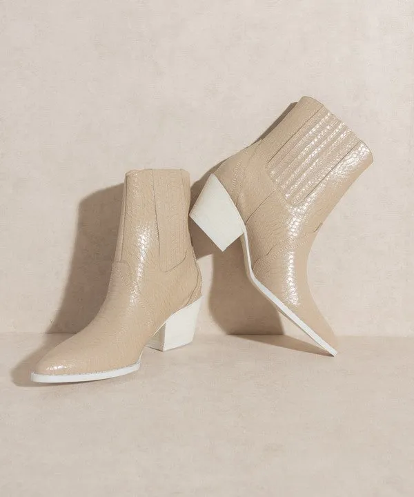OASIS SOCIETY Dawn   Paneled Western Bootie