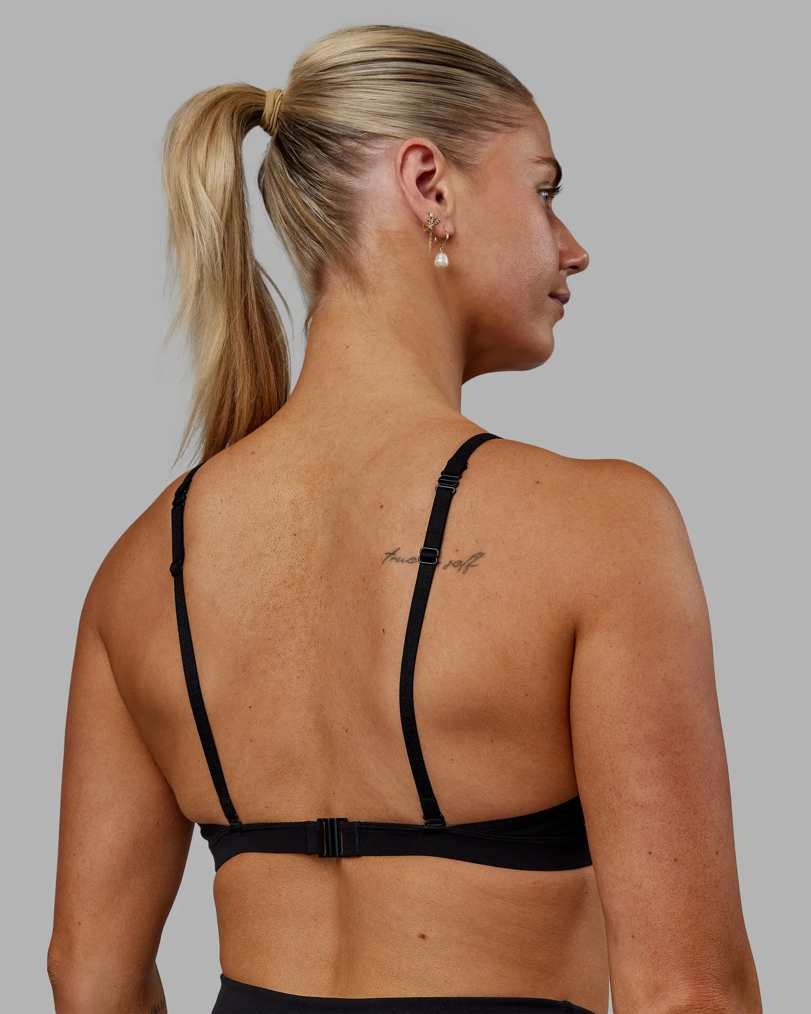 Sara Ares High Neck Sports Bra - Black