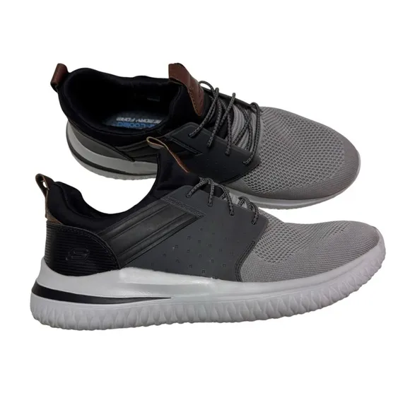 Skechers Men's Delson 3.0 Round Toe Bungee Lace Slip On size 9.5
