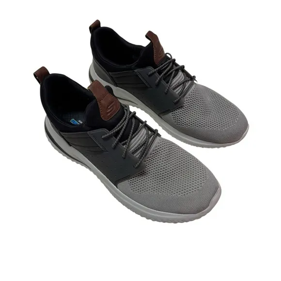 Skechers Men's Delson 3.0 Round Toe Bungee Lace Slip On size 9.5