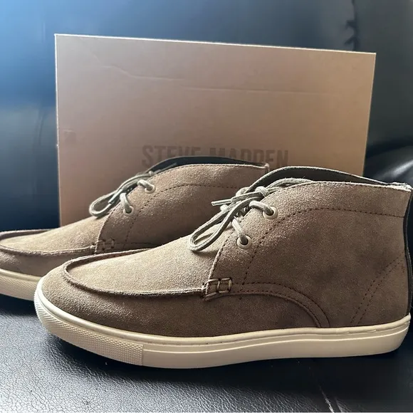 Steve Madden Fultown Sneaker In Sand Suede