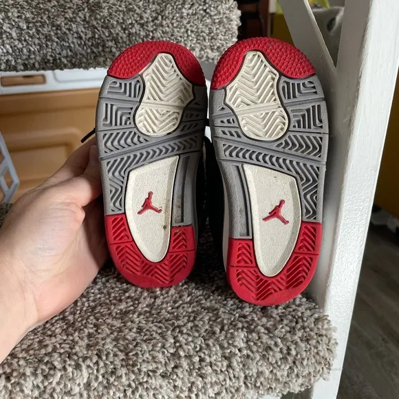 Toddler retro Jordan sneakers size 8c
